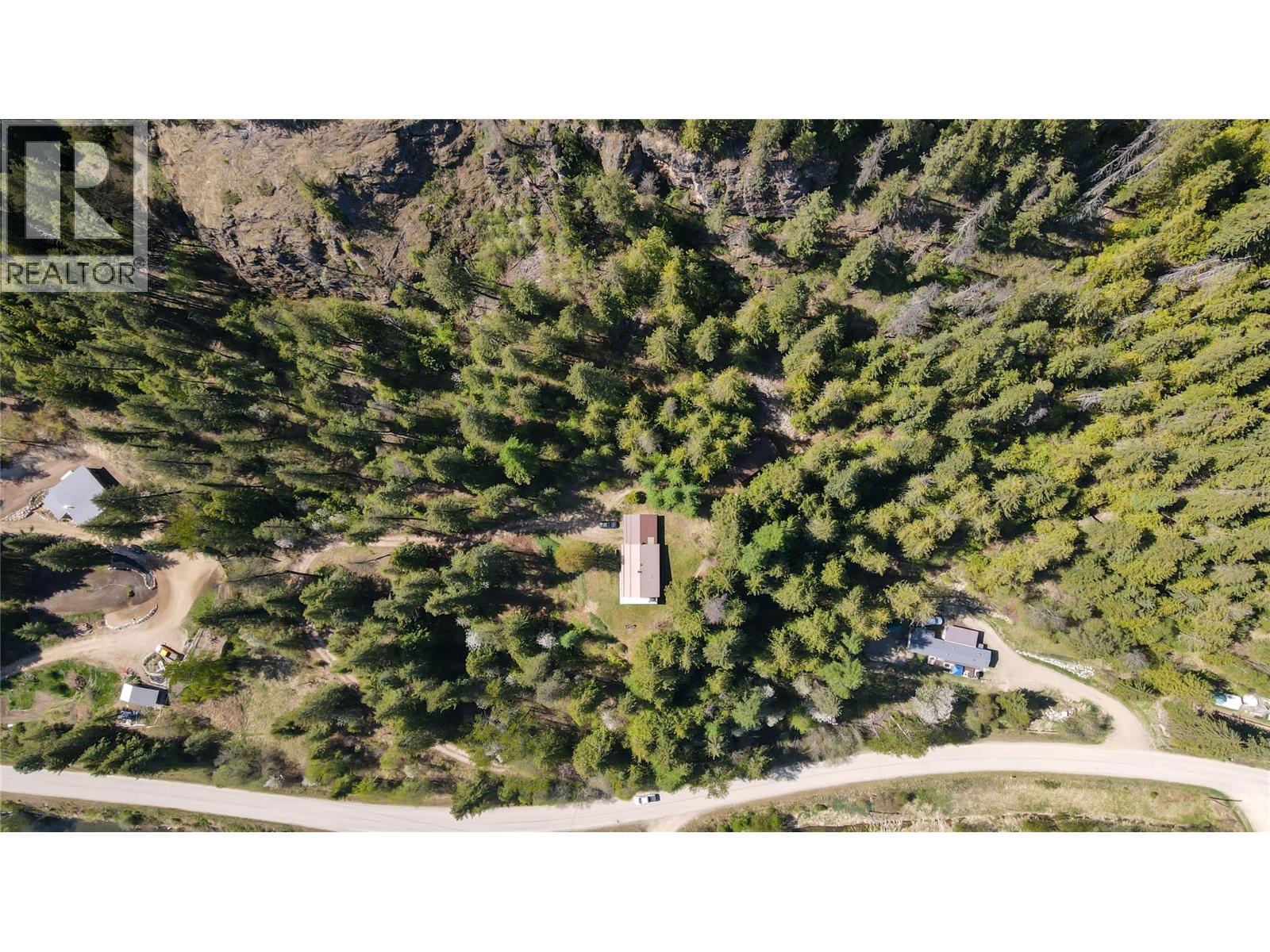 5949 Slocan River Road, Appledale