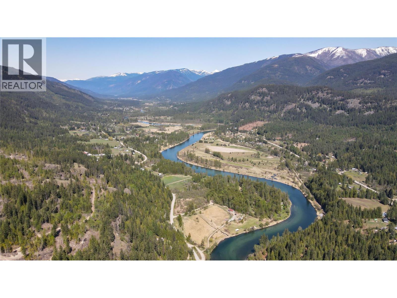 5949 Slocan River Road - 33