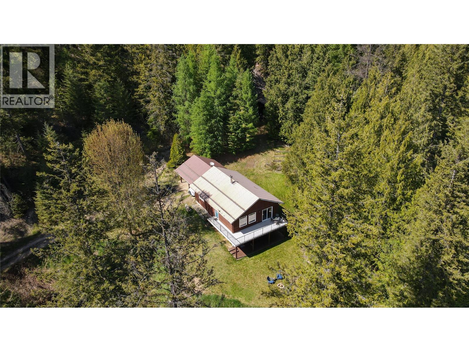 5949 Slocan River Road - 40