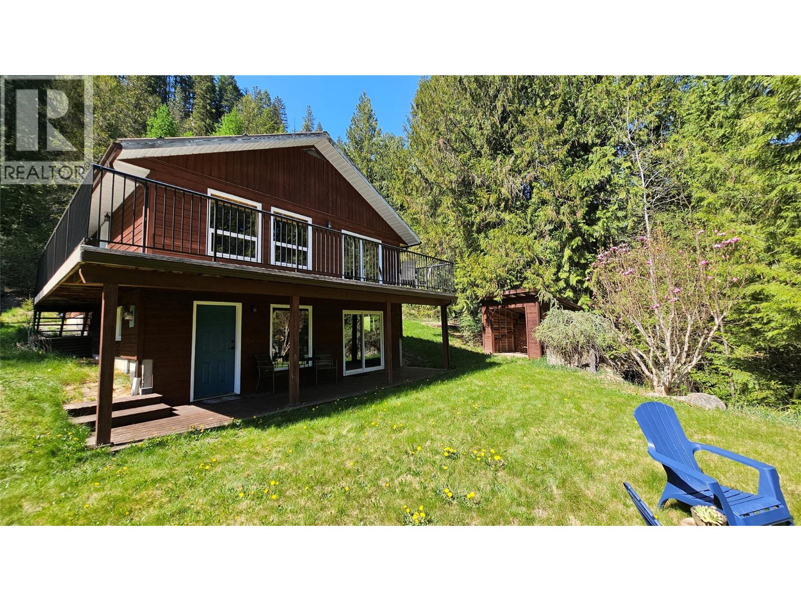 5949 Slocan River Road, Appledale