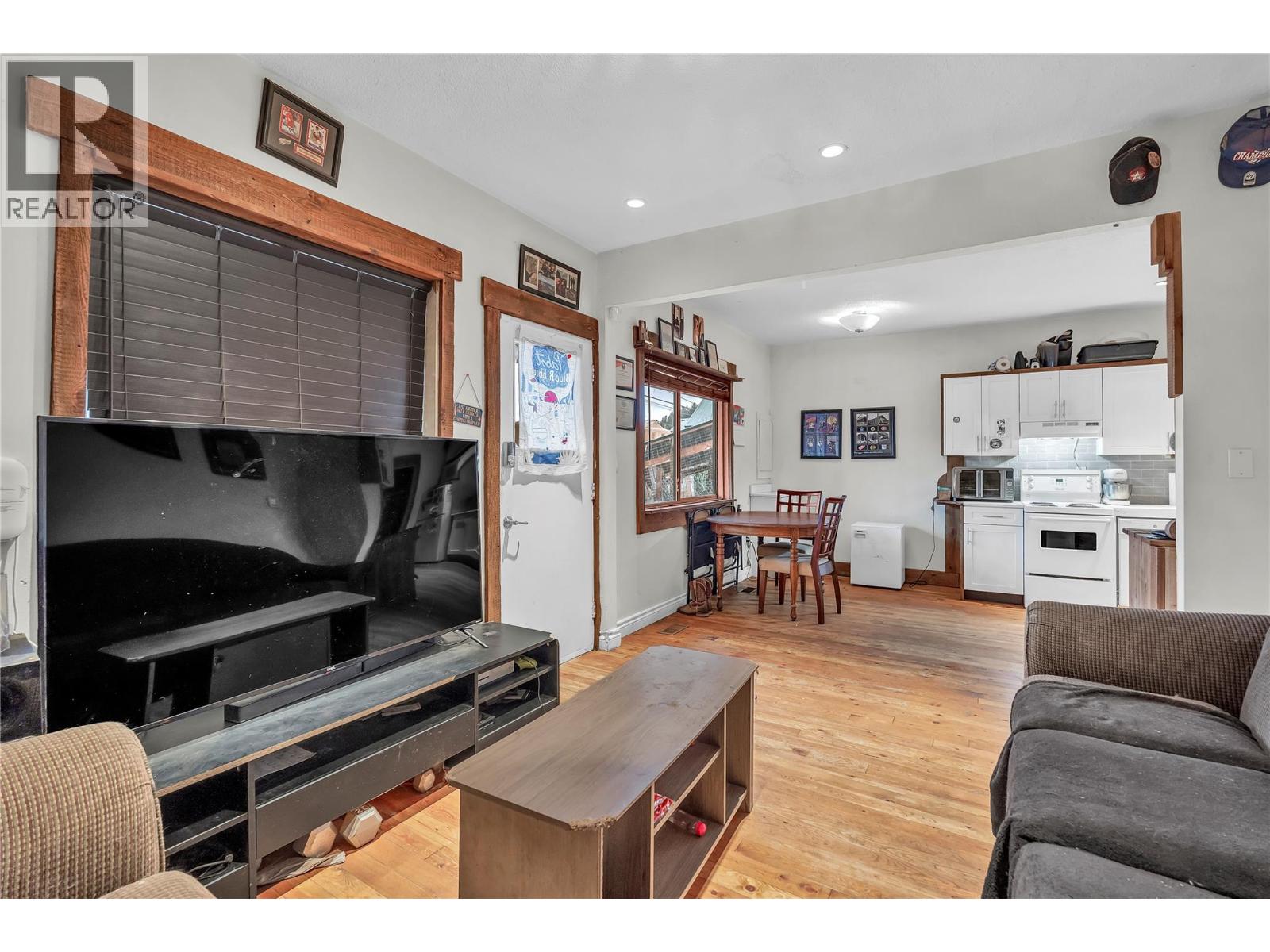 511 SIMILKAMEEN Avenue, Princeton