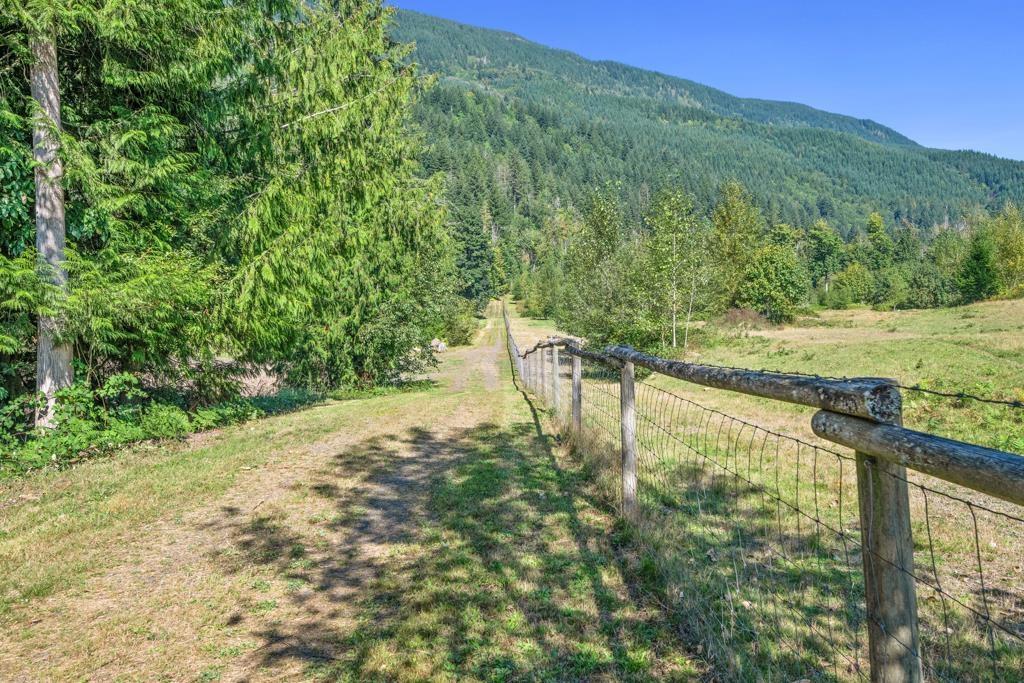 1400 MAPLE ROCK DRIVE, Columbia Valley, Columbia Valley