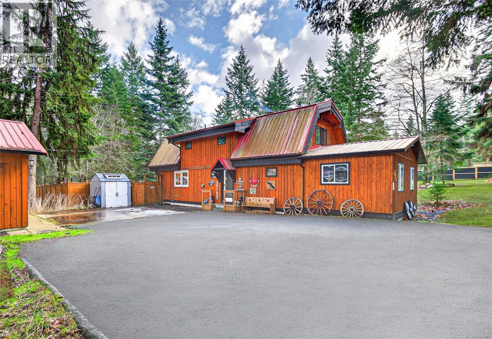 1845 Larch Rd - Main photo, Courtenay, British Columbia