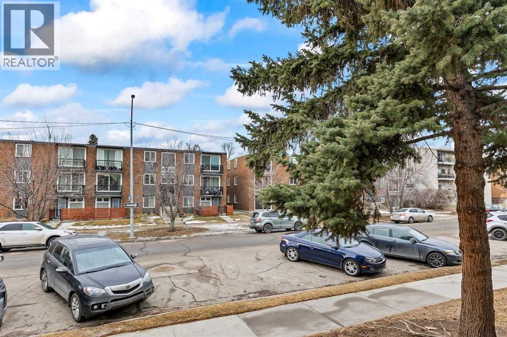 Single Family House for Sale in    Avenue SW Sunalta Calgary 