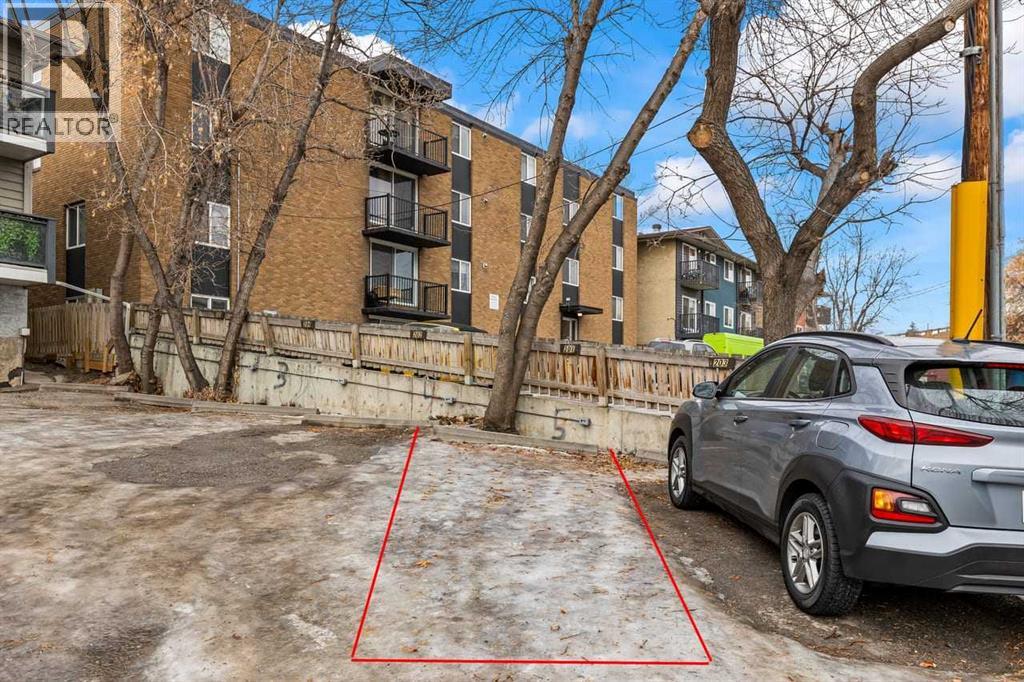 Single Family House for Sale in    Avenue SW Sunalta Calgary 