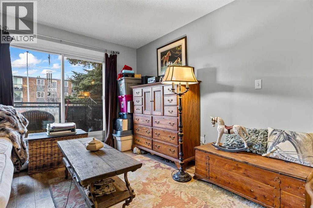 Single Family House for Sale in    Avenue SW Sunalta Calgary 