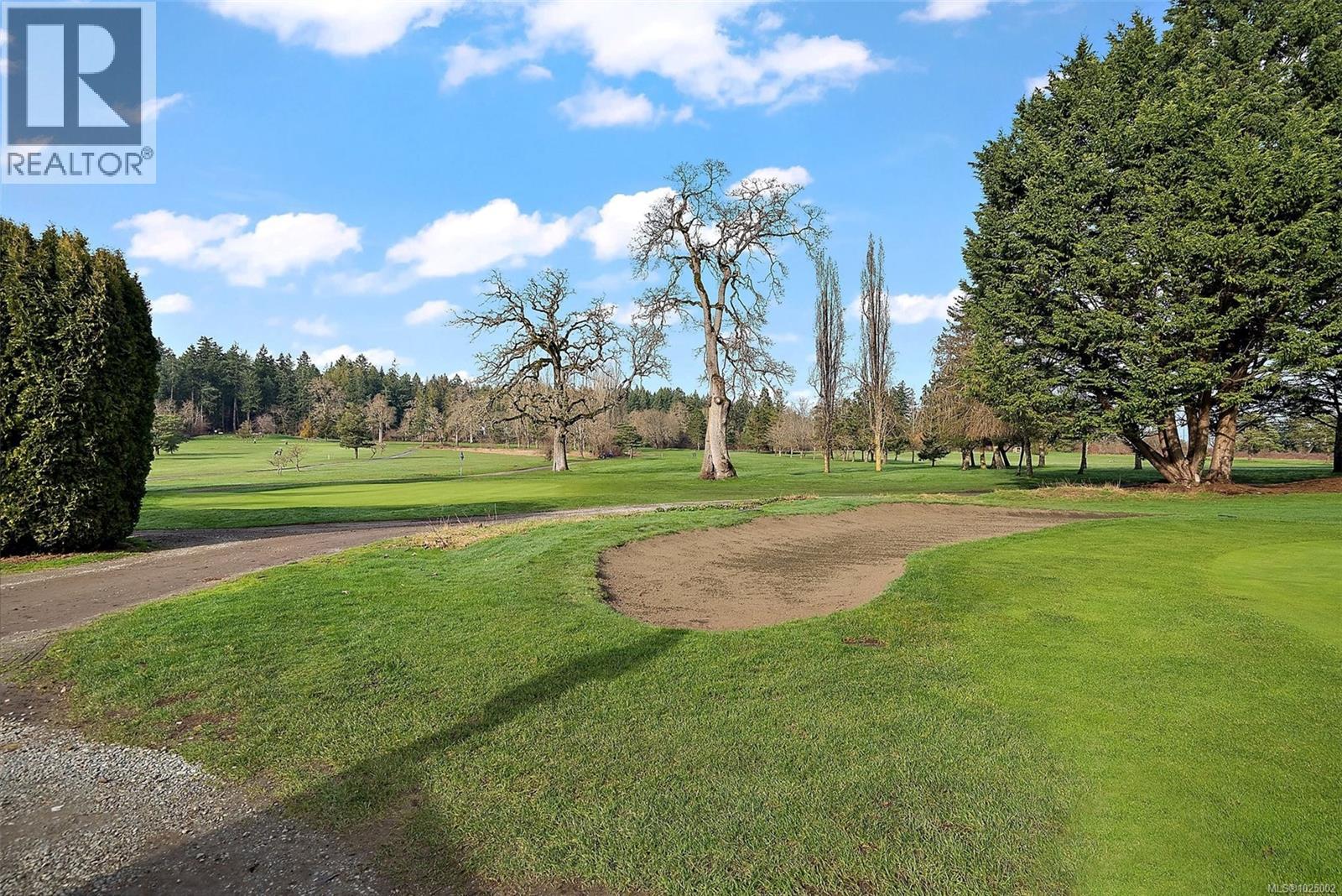 9146 West Saanich Rd, North Saanich