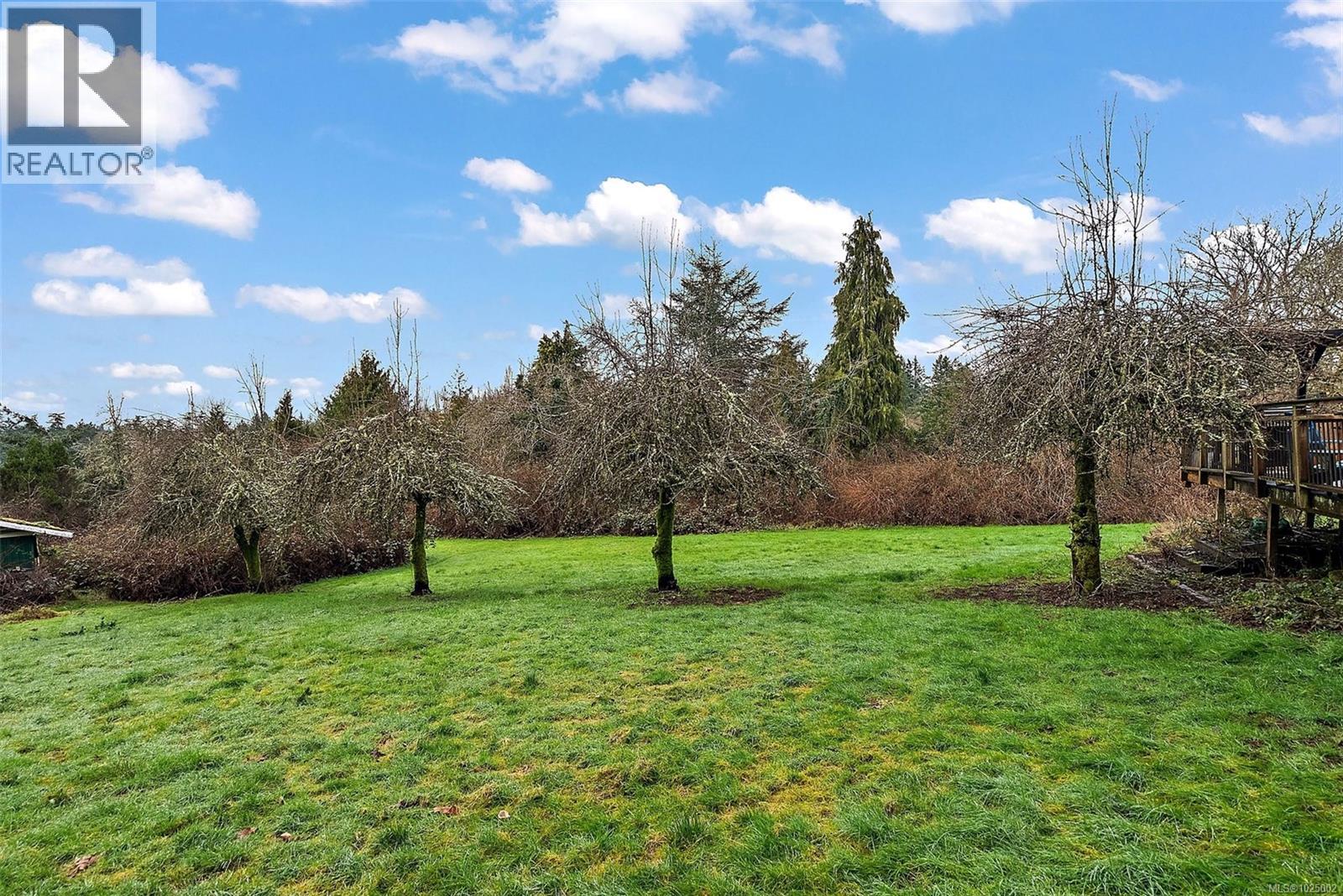 9146 West Saanich Rd, North Saanich