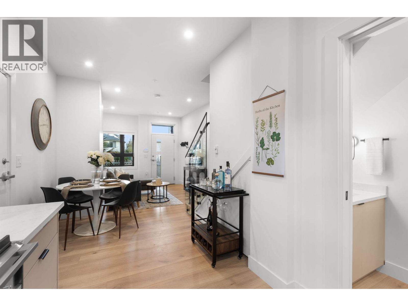 2632 WARD STREET, Vancouver