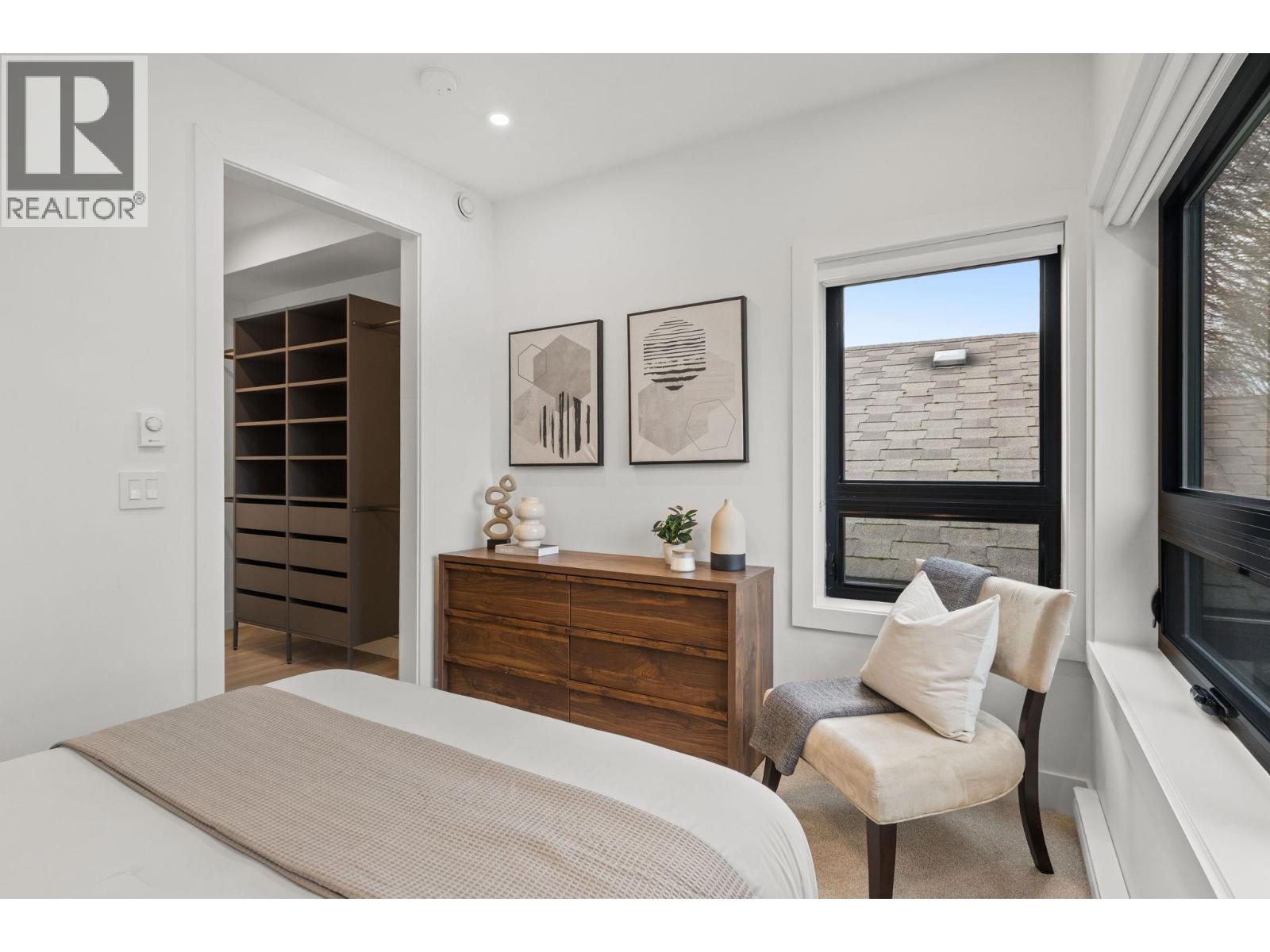 2632 WARD STREET, Vancouver