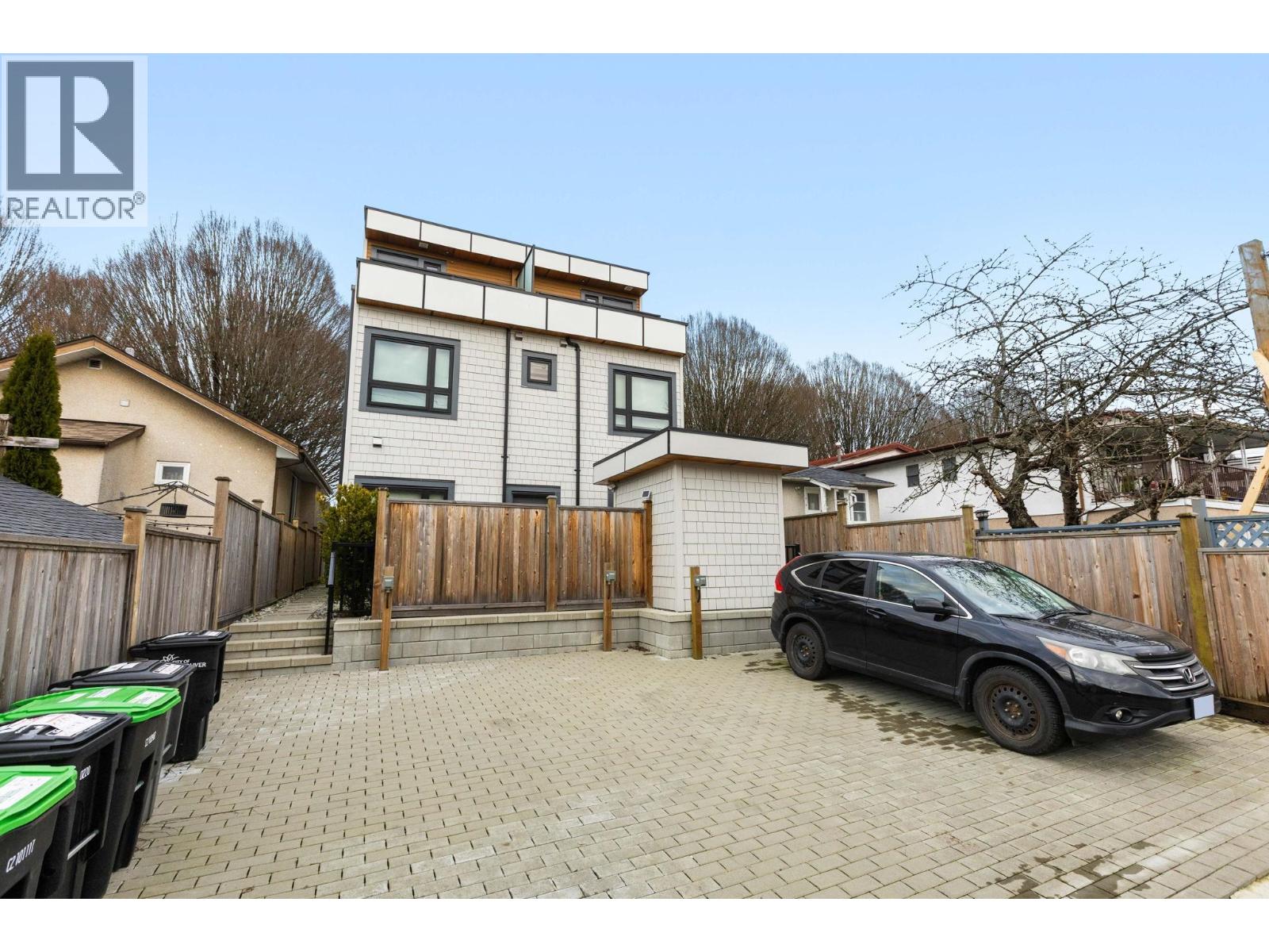 2632 WARD STREET, Vancouver