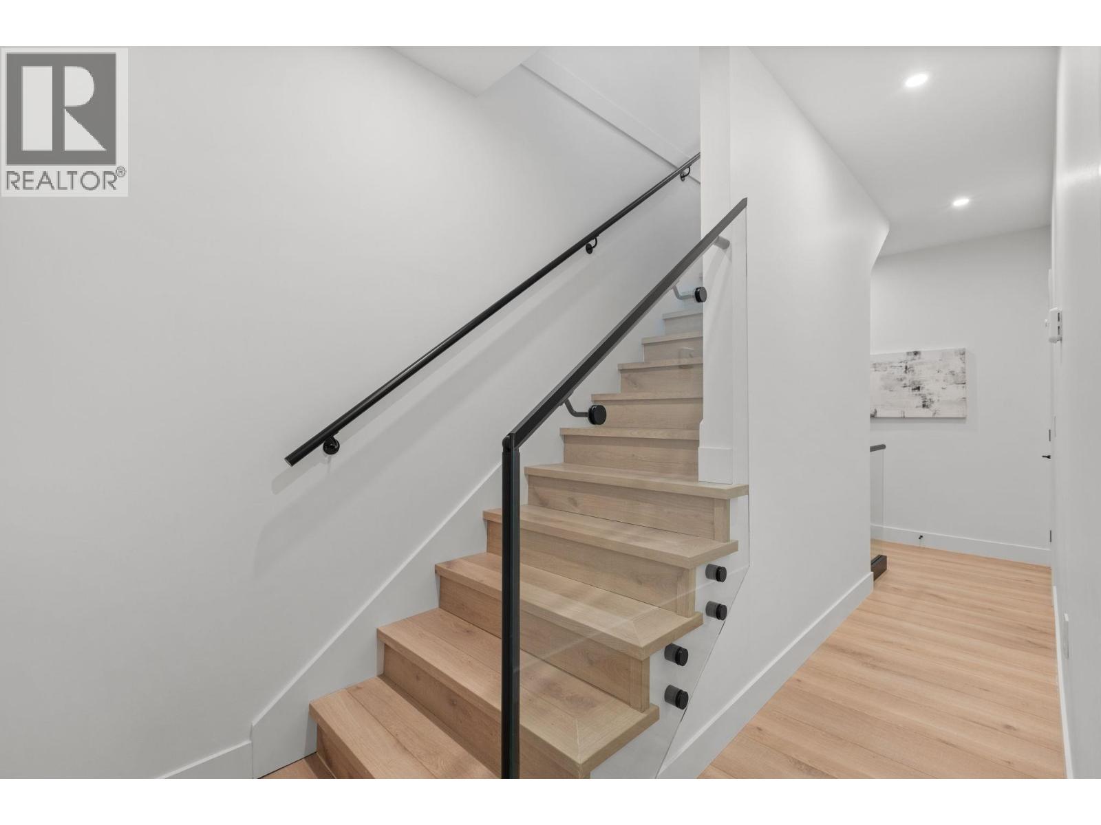 2632 WARD STREET, Vancouver