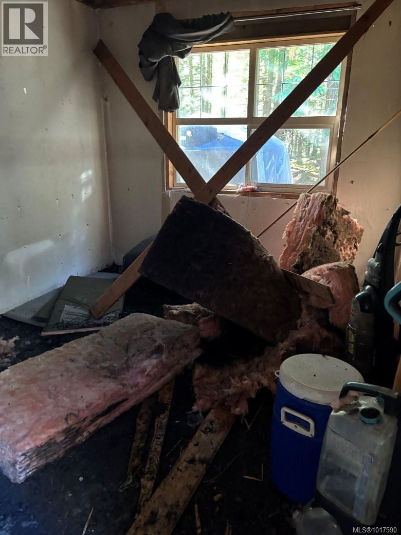 720 Spider Lake Rd, Qualicum Beach