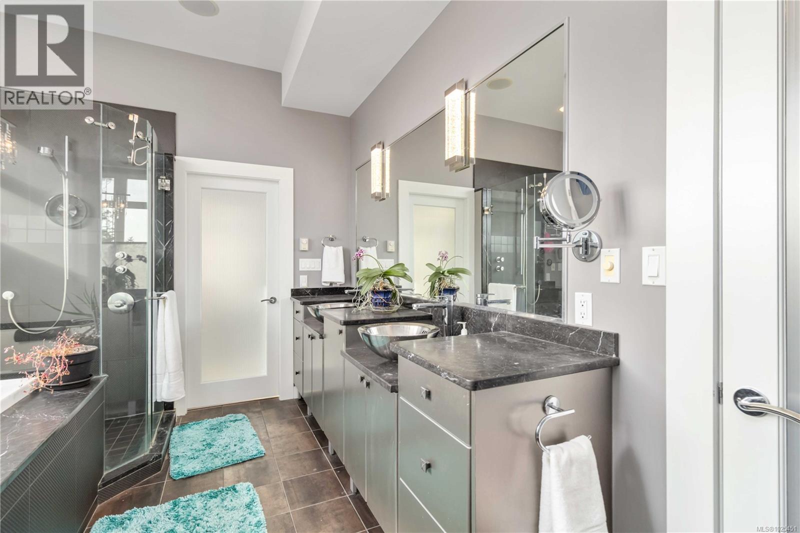 532 Sentinel Dr, Mill Bay