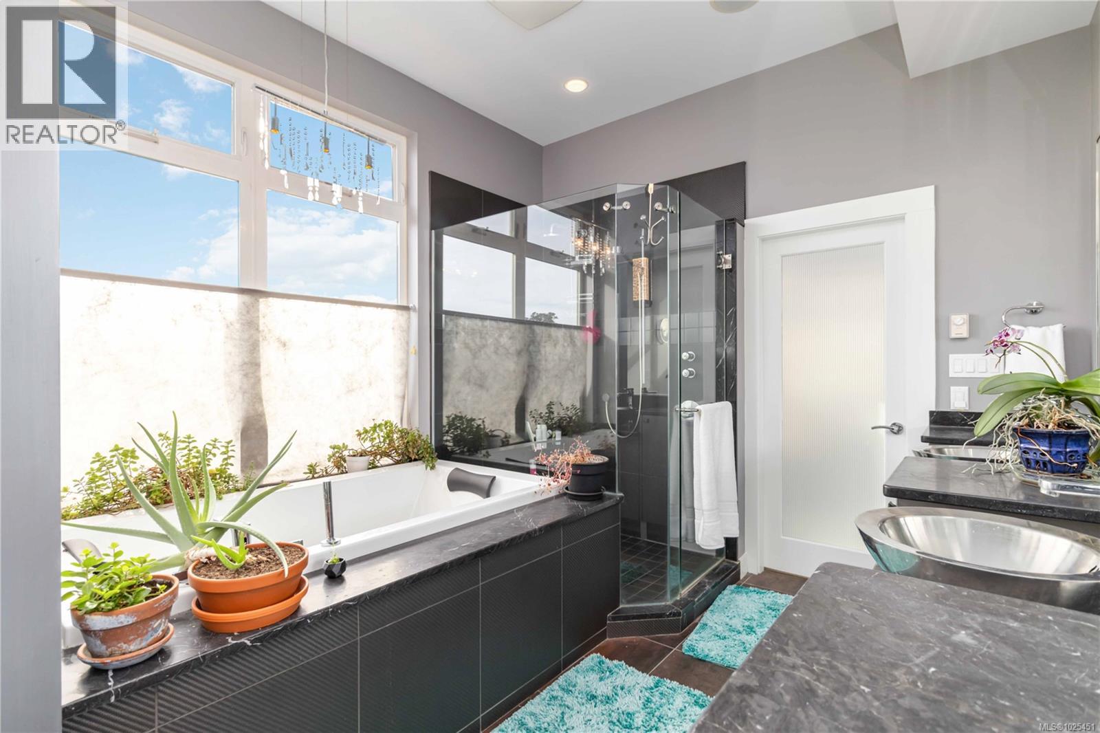 532 Sentinel Dr, Mill Bay