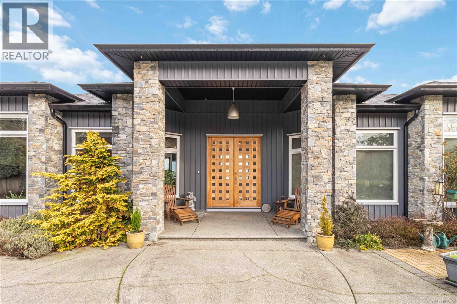 532 Sentinel Dr, Mill Bay