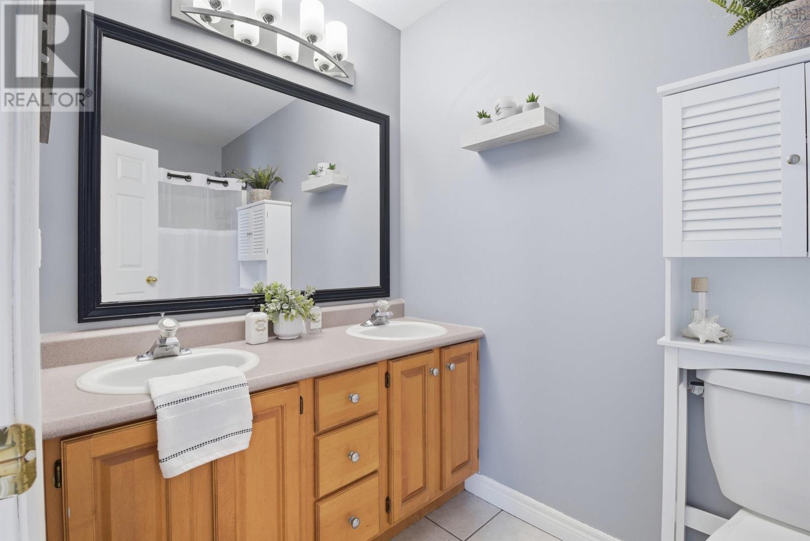 Property 29 of 43 of 71 Longard Drive