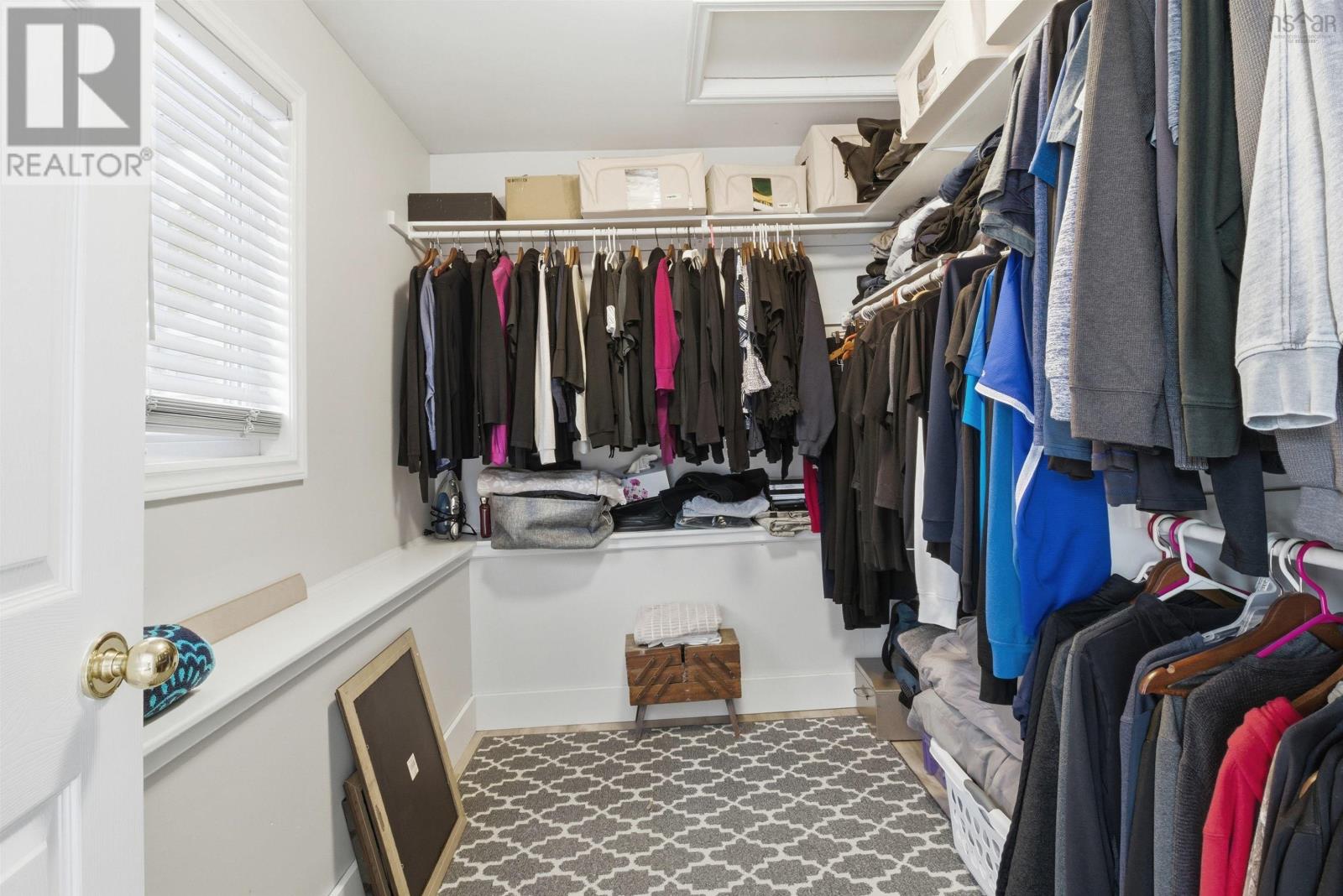 Property 30 of 43 of 71 Longard Drive