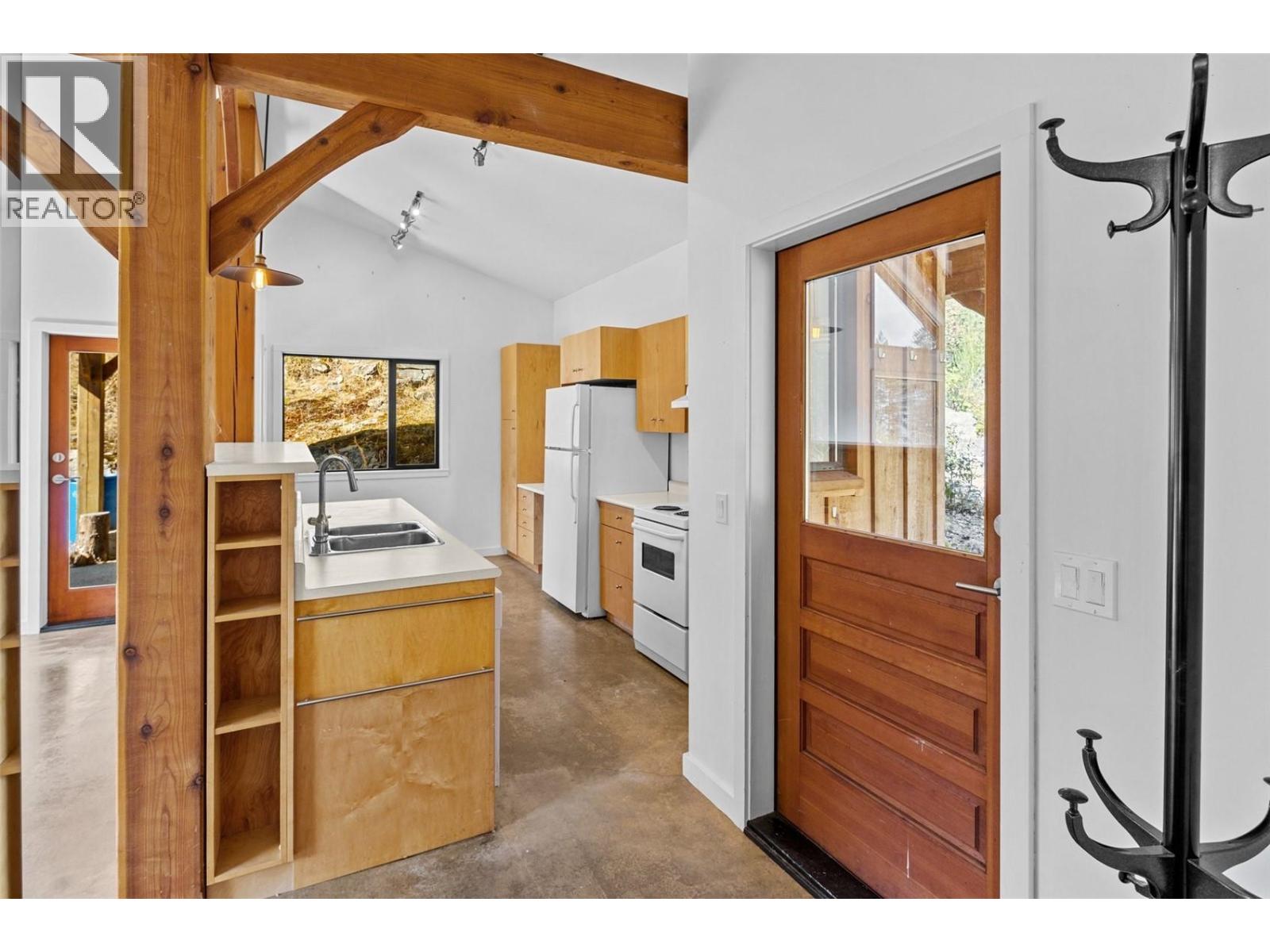 400 BAKER ROAD, Salt Spring Island