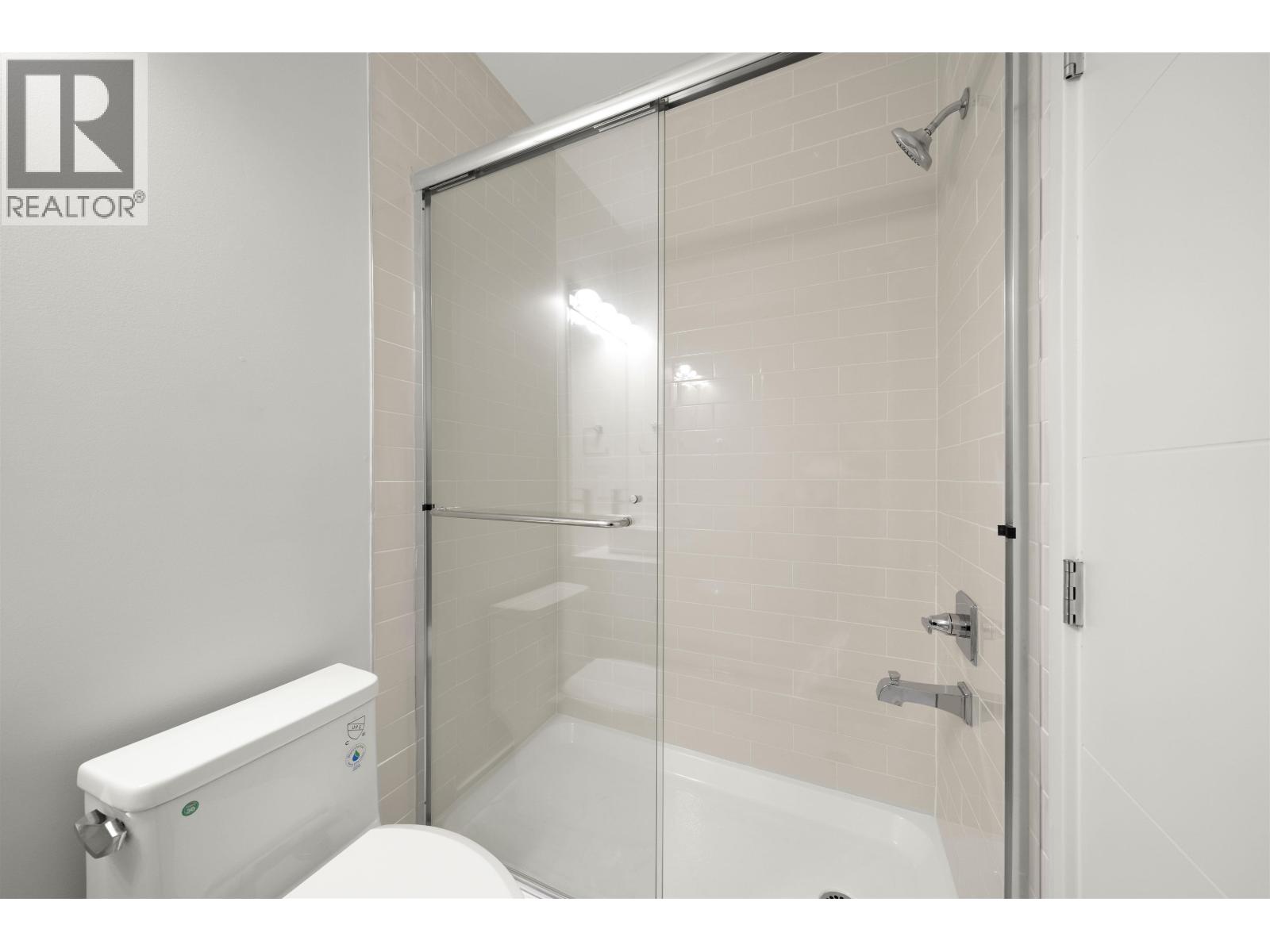 253 W 18TH STREET, North Vancouver