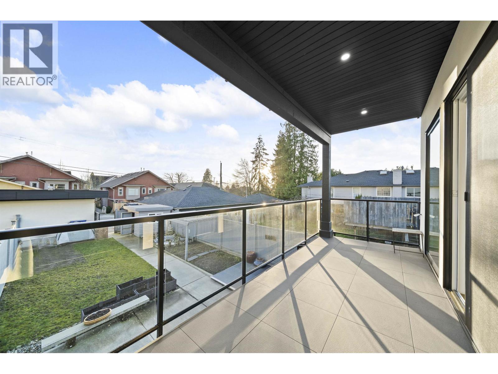 253 W 18TH STREET, North Vancouver