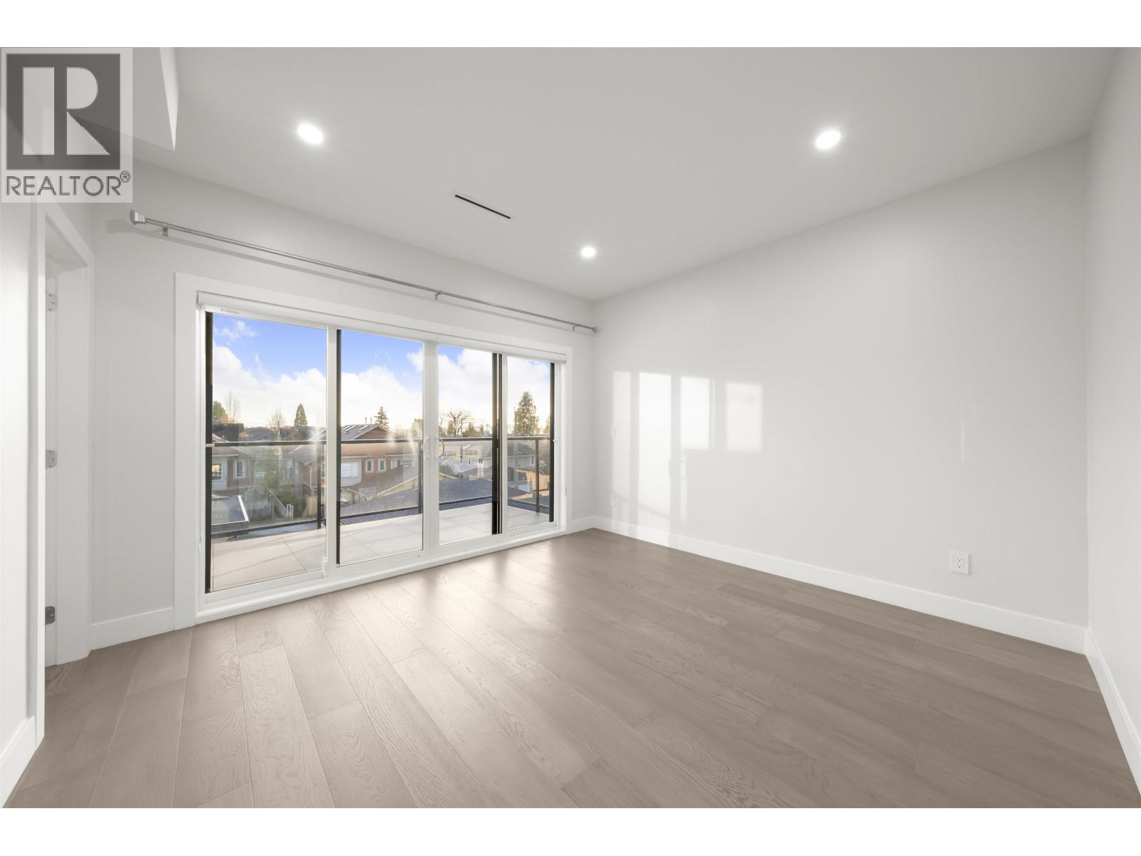 253 W 18TH STREET, North Vancouver