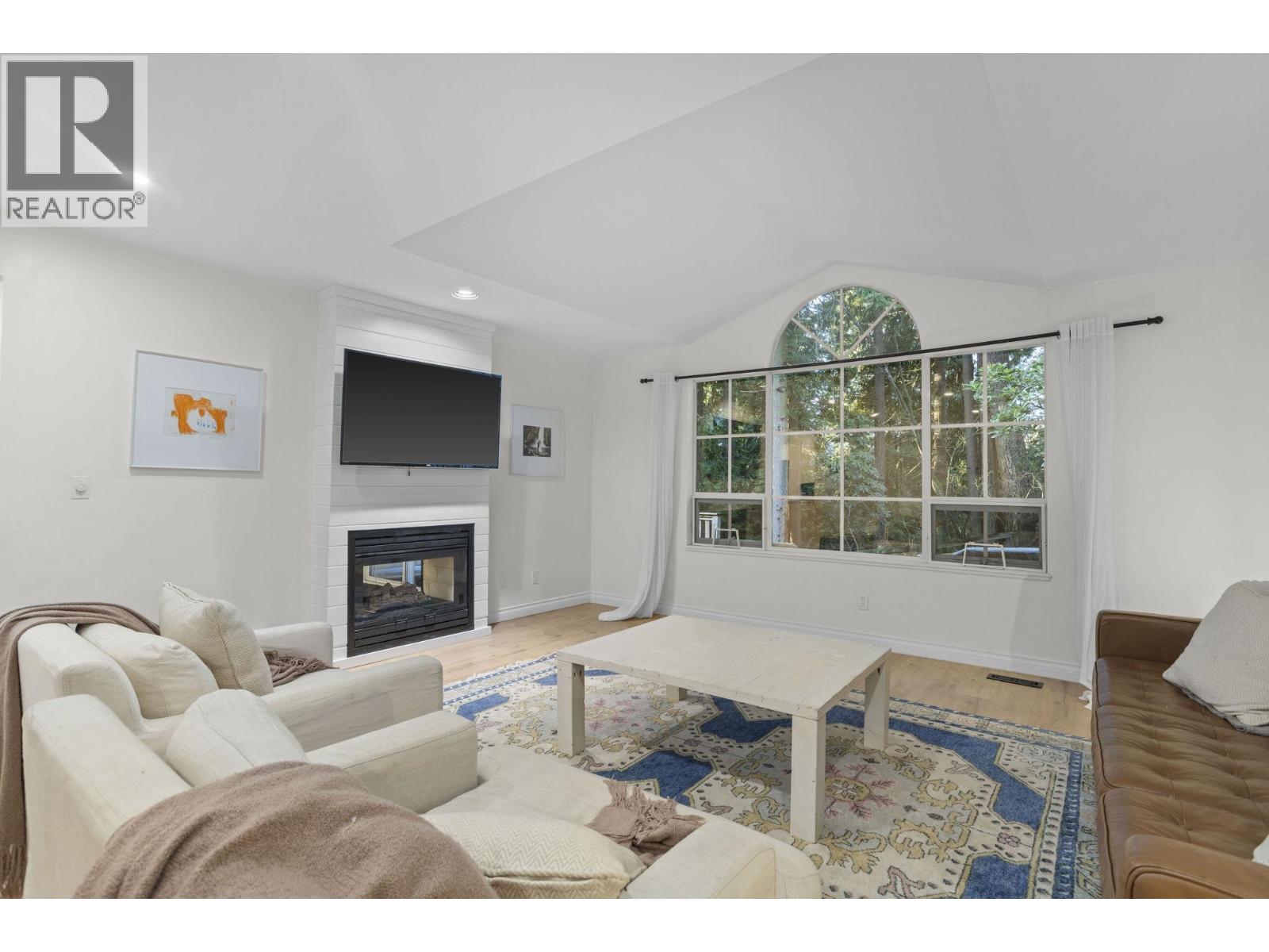 31 DEERWOOD PLACE, Port Moody