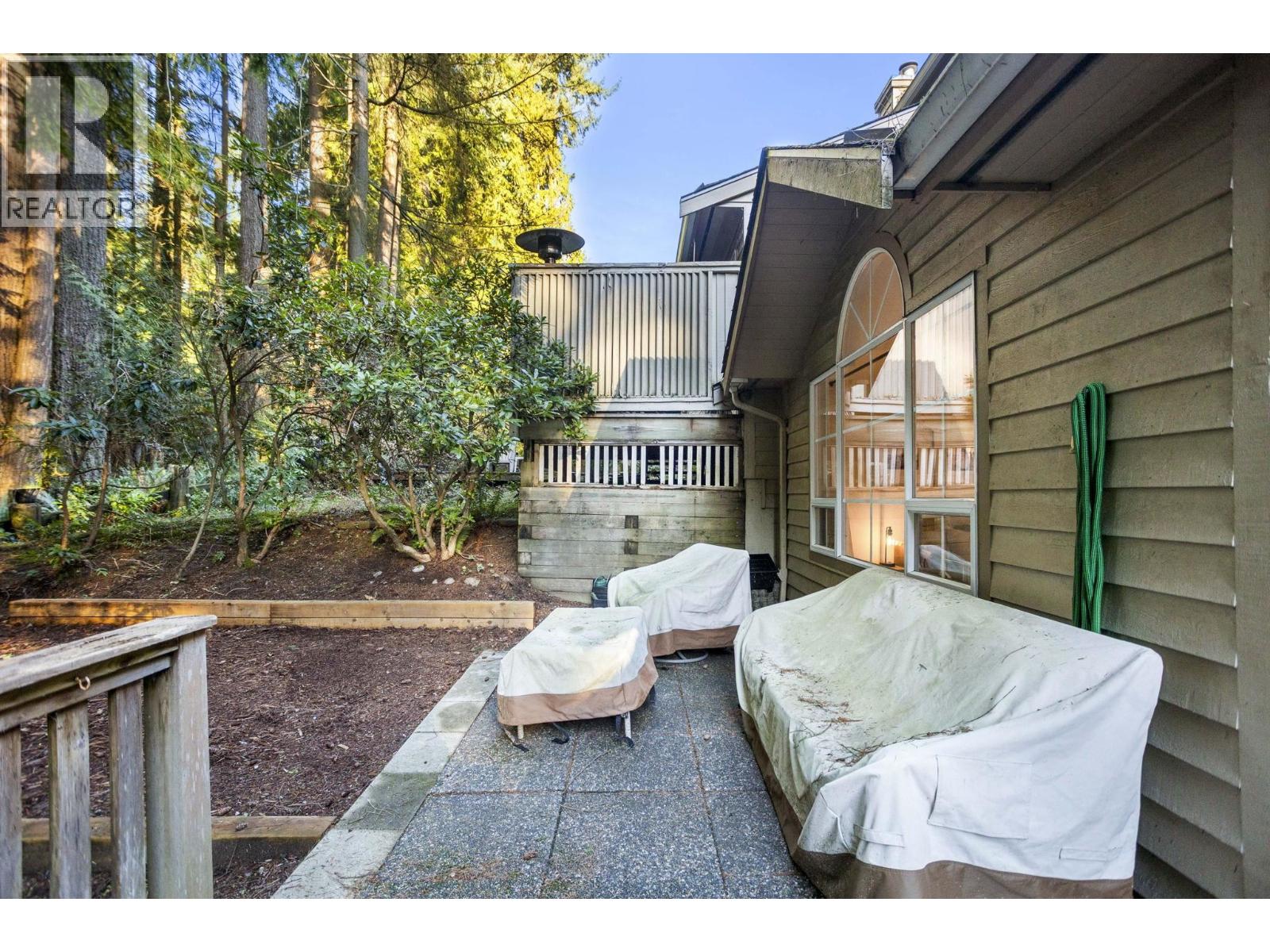 31 DEERWOOD PLACE, Port Moody