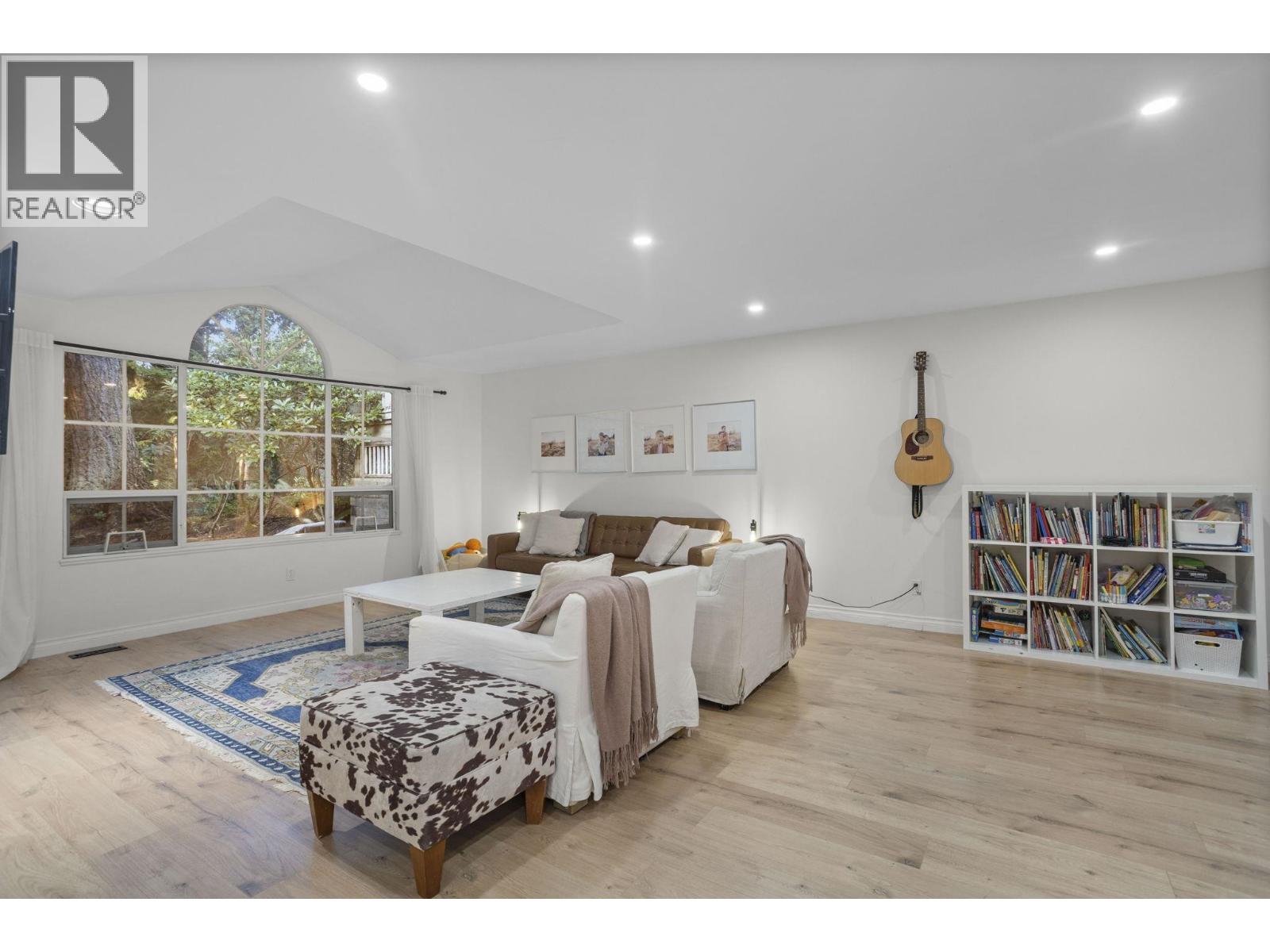 31 DEERWOOD PLACE, Port Moody