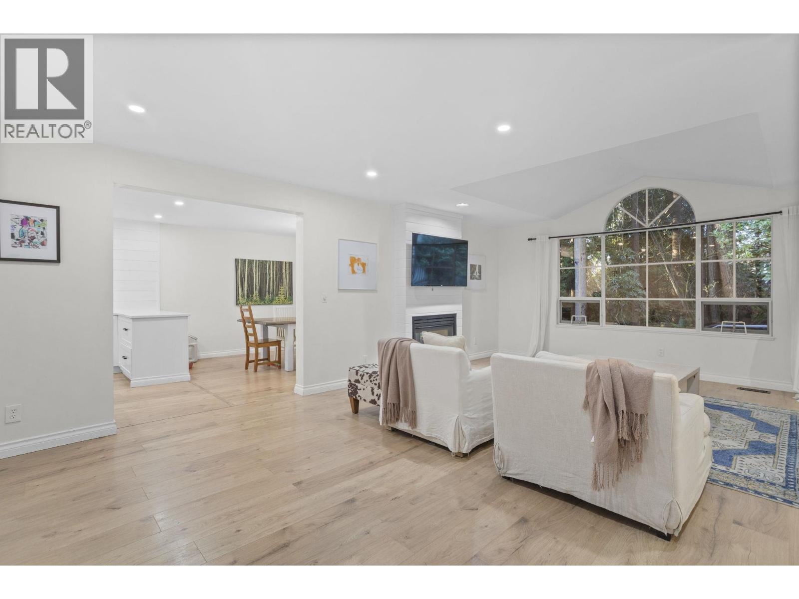 31 DEERWOOD PLACE, Port Moody