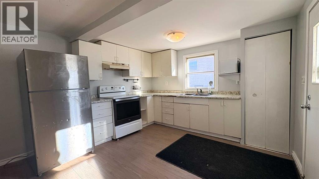 622 5 Avenue - Photo 5 of 19, Wainwright, Alberta