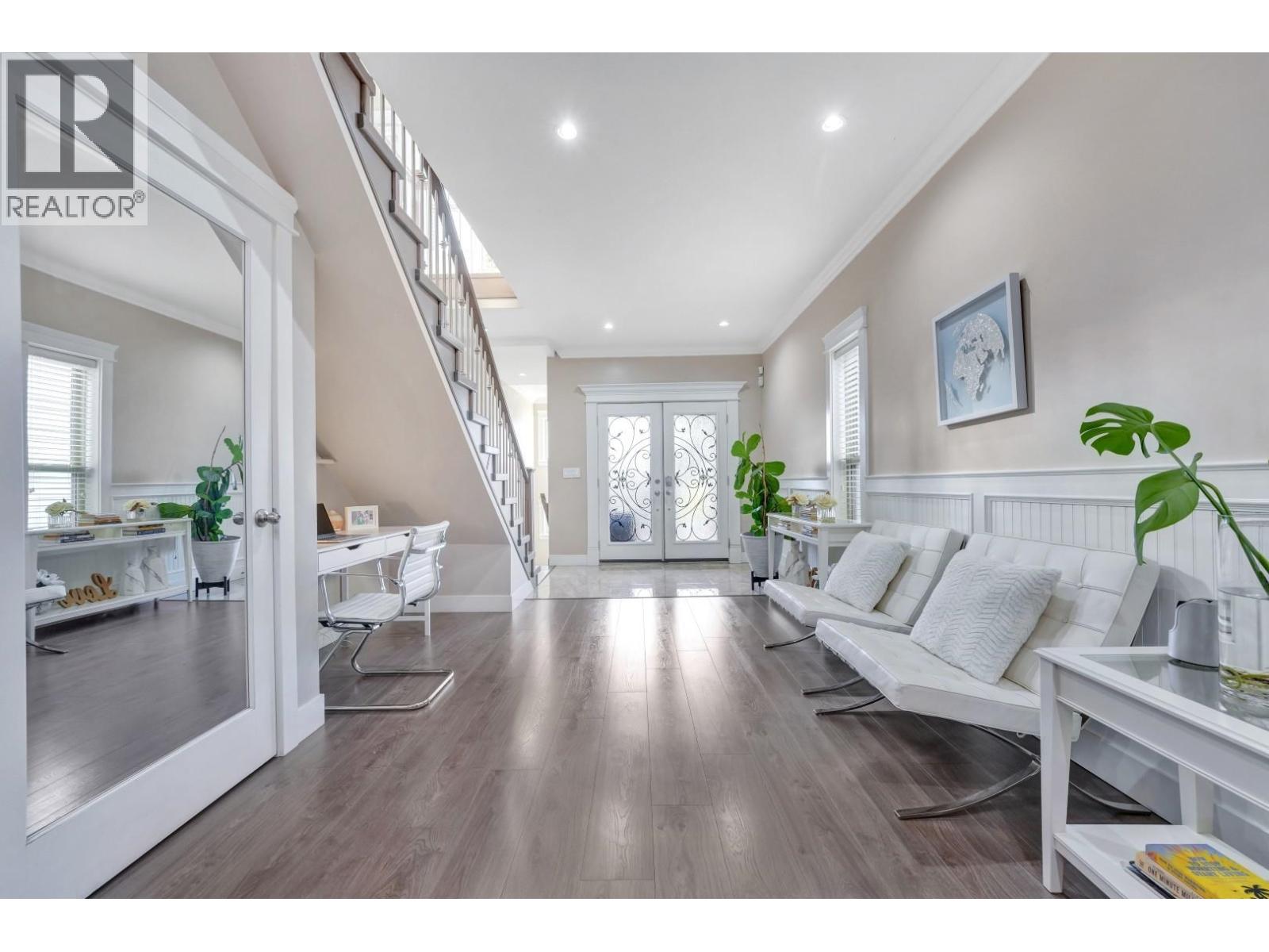 221 CAMPBELL STREET, New Westminster