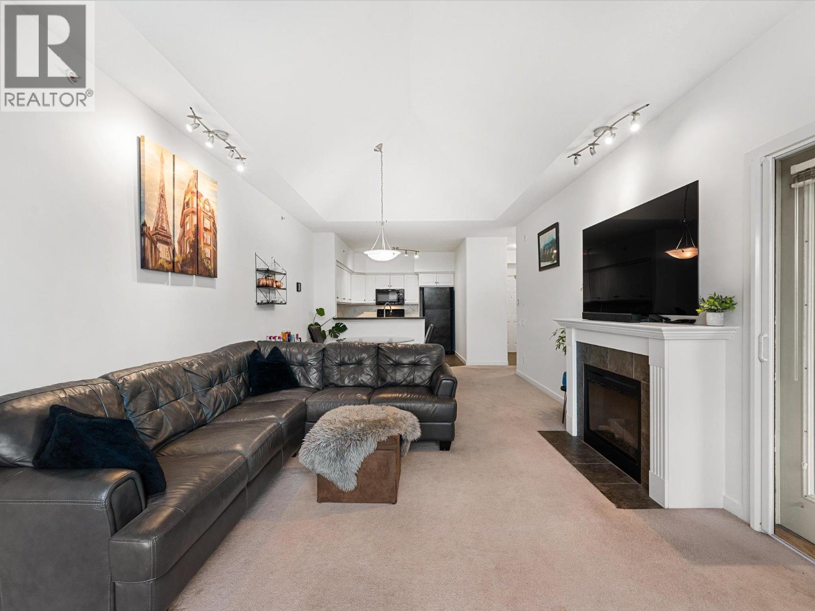 404 688 Lequime Road, Kelowna