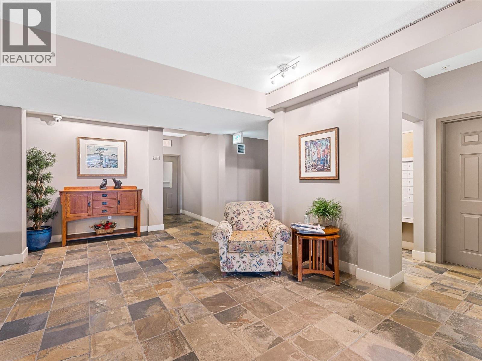 404 688 Lequime Road, Kelowna