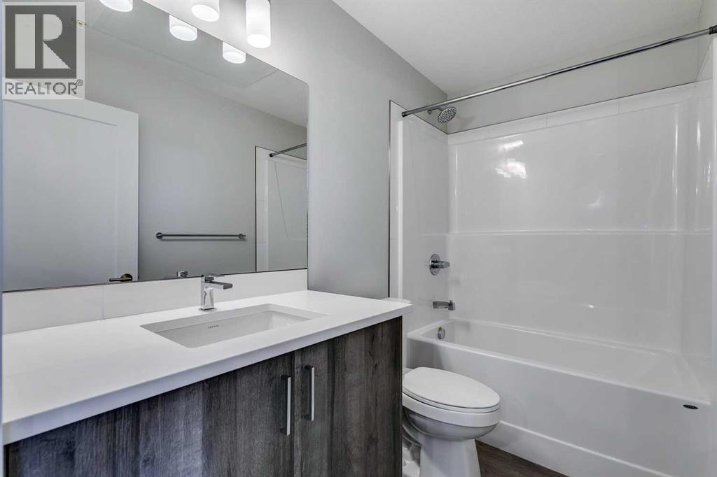 Single Family House for Sale in   Shawnee Square SW Shawnee Slopes Calgary 