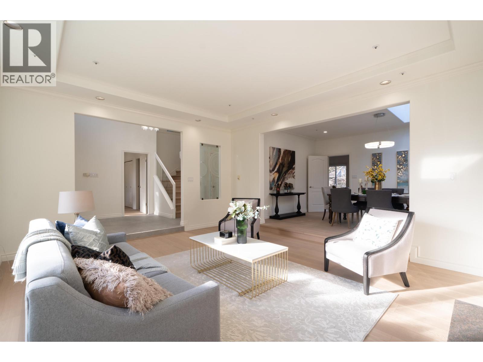 3565 W 29TH AVENUE - Photo 3 of 27, Vancouver, British Columbia