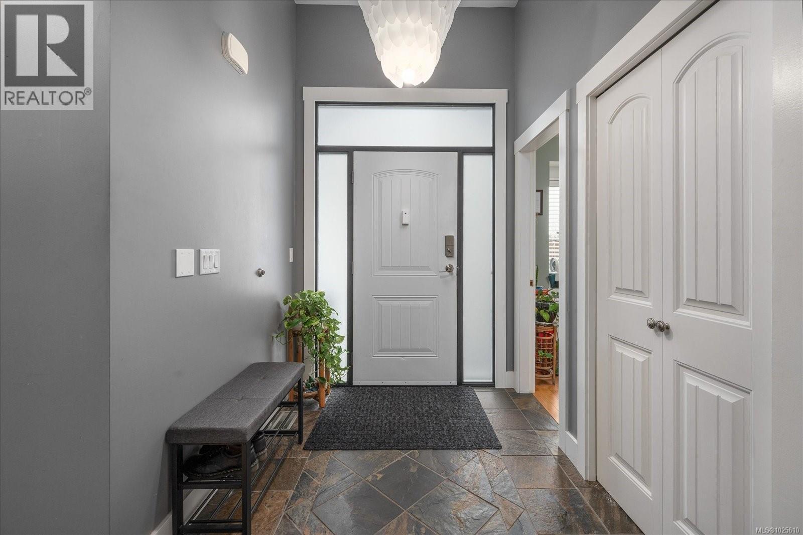 209 SHILOH DR - Image 3