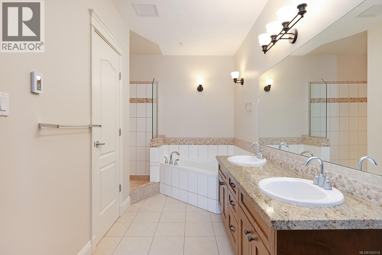 117 3666 Royal Vista Way, Courtenay