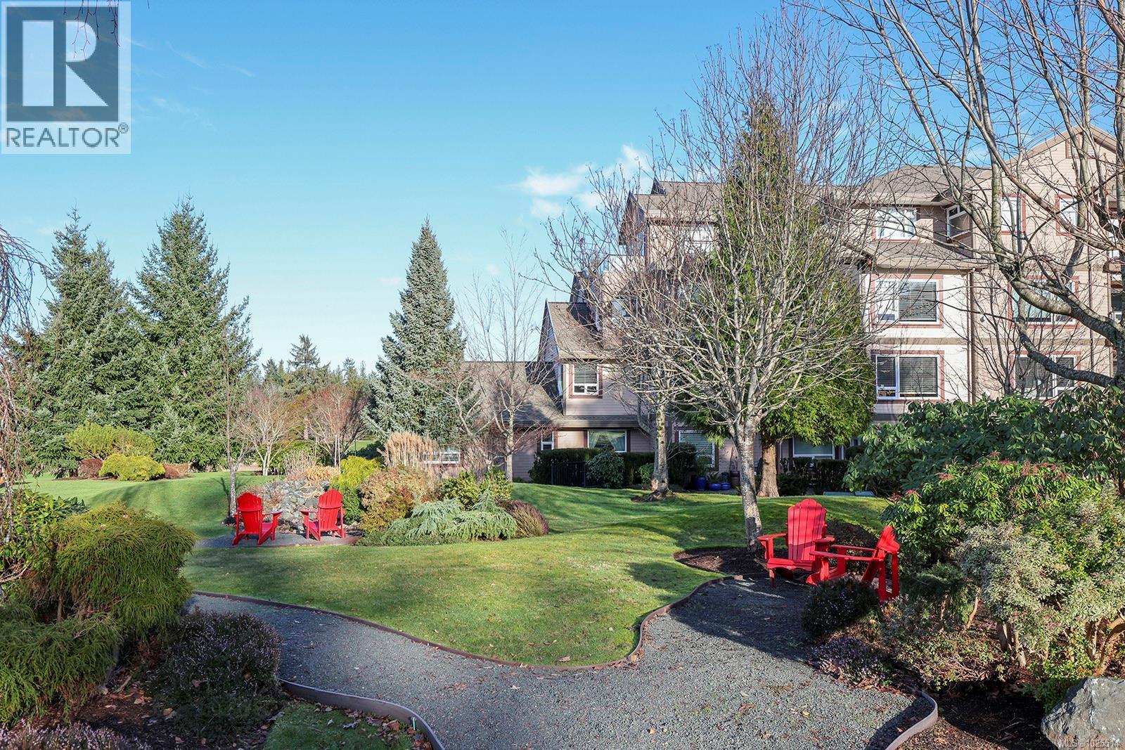 117 3666 Royal Vista Way, Courtenay