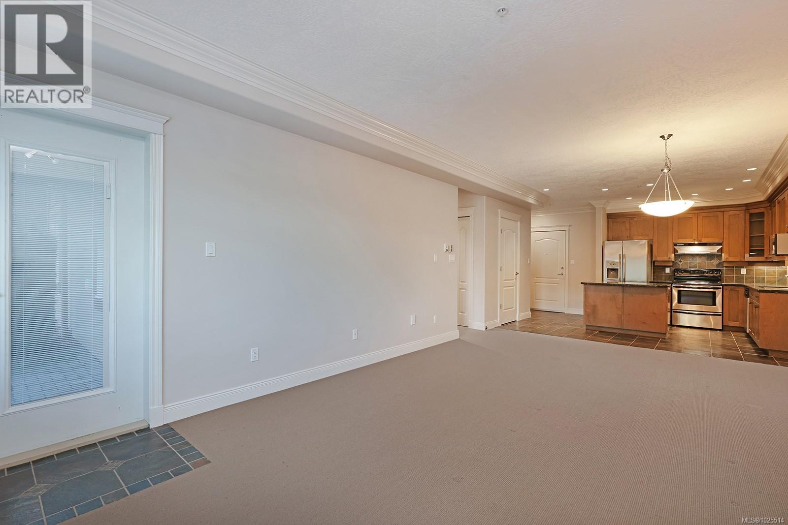 117 3666 Royal Vista Way, Courtenay