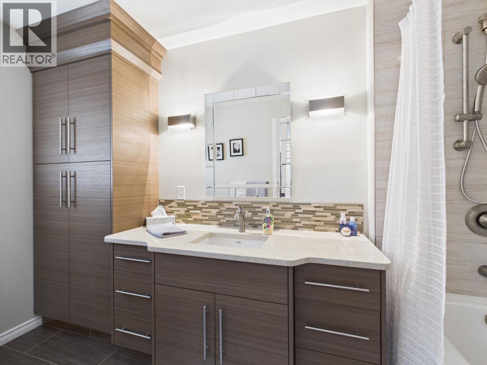 3320 36TH Avenue, Osoyoos