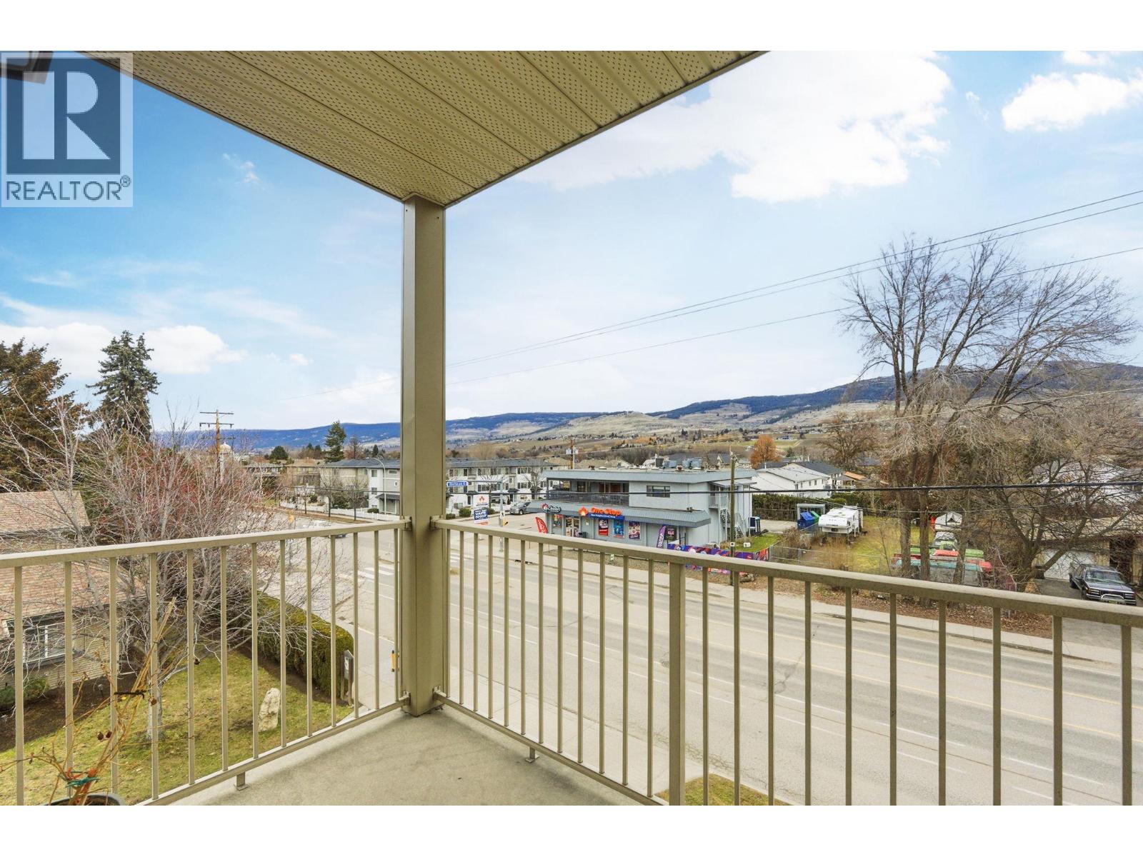 313 778 Rutland Road North, Kelowna