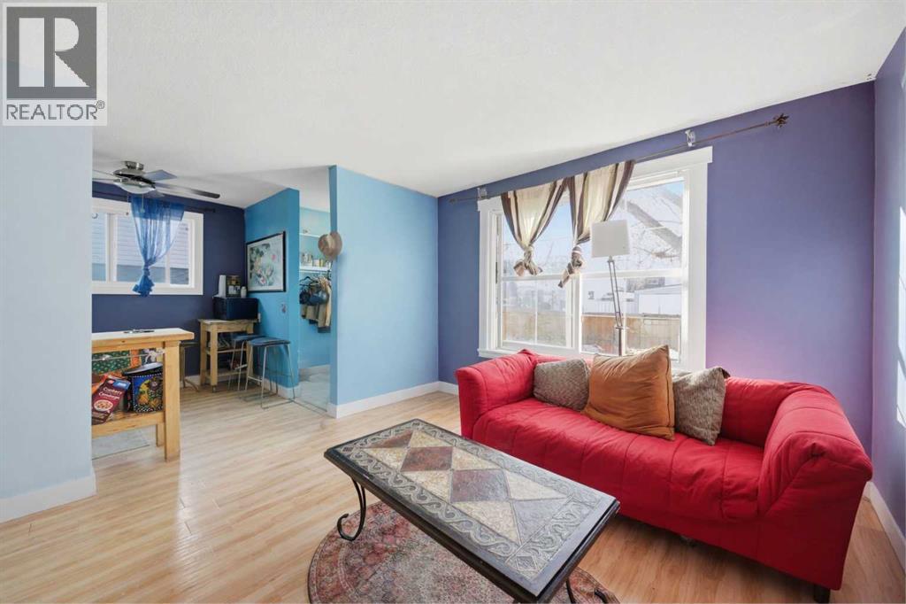 Single Family House for Sale in  Doverdale Mews SE Dover Calgary 