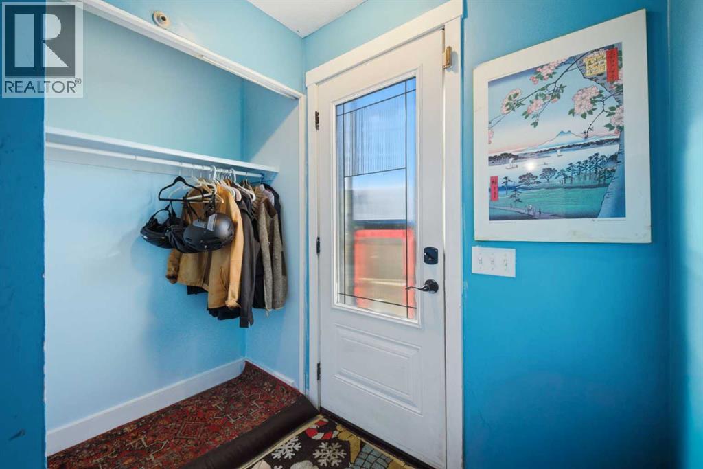 Single Family House for Sale in  Doverdale Mews SE Dover Calgary 