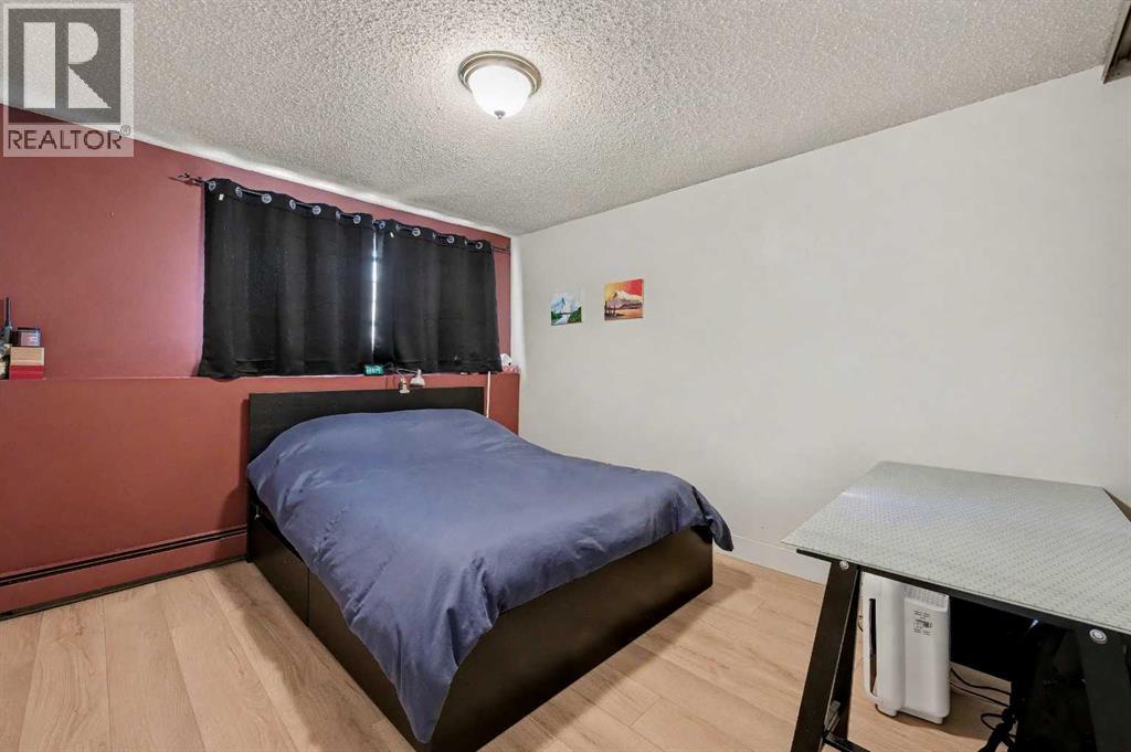 Single Family House Multi-level for Sale in    Avenue SW Cliff Bungalow Calgary 