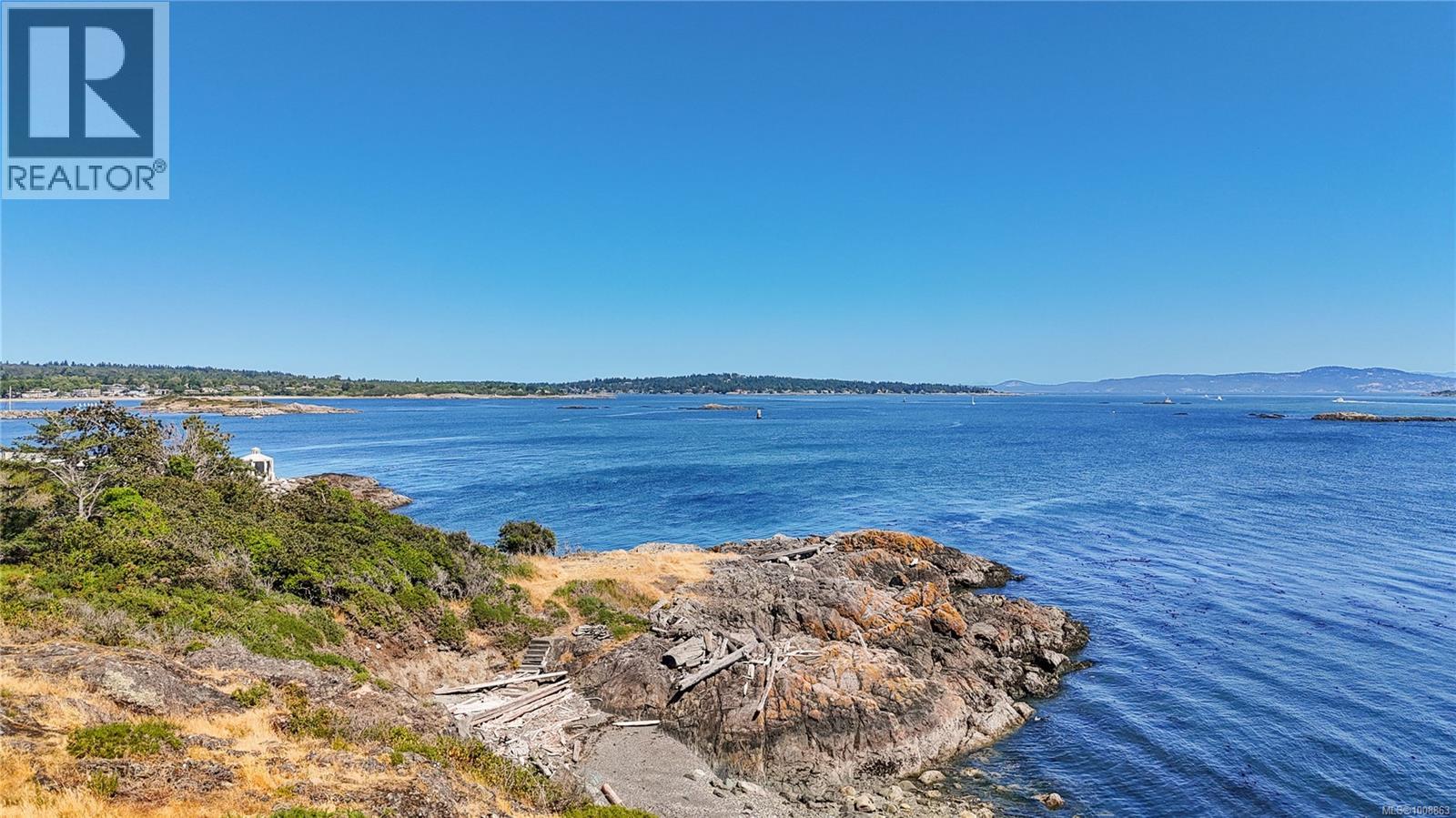  1069/1101 Beach Drive, Oak Bay