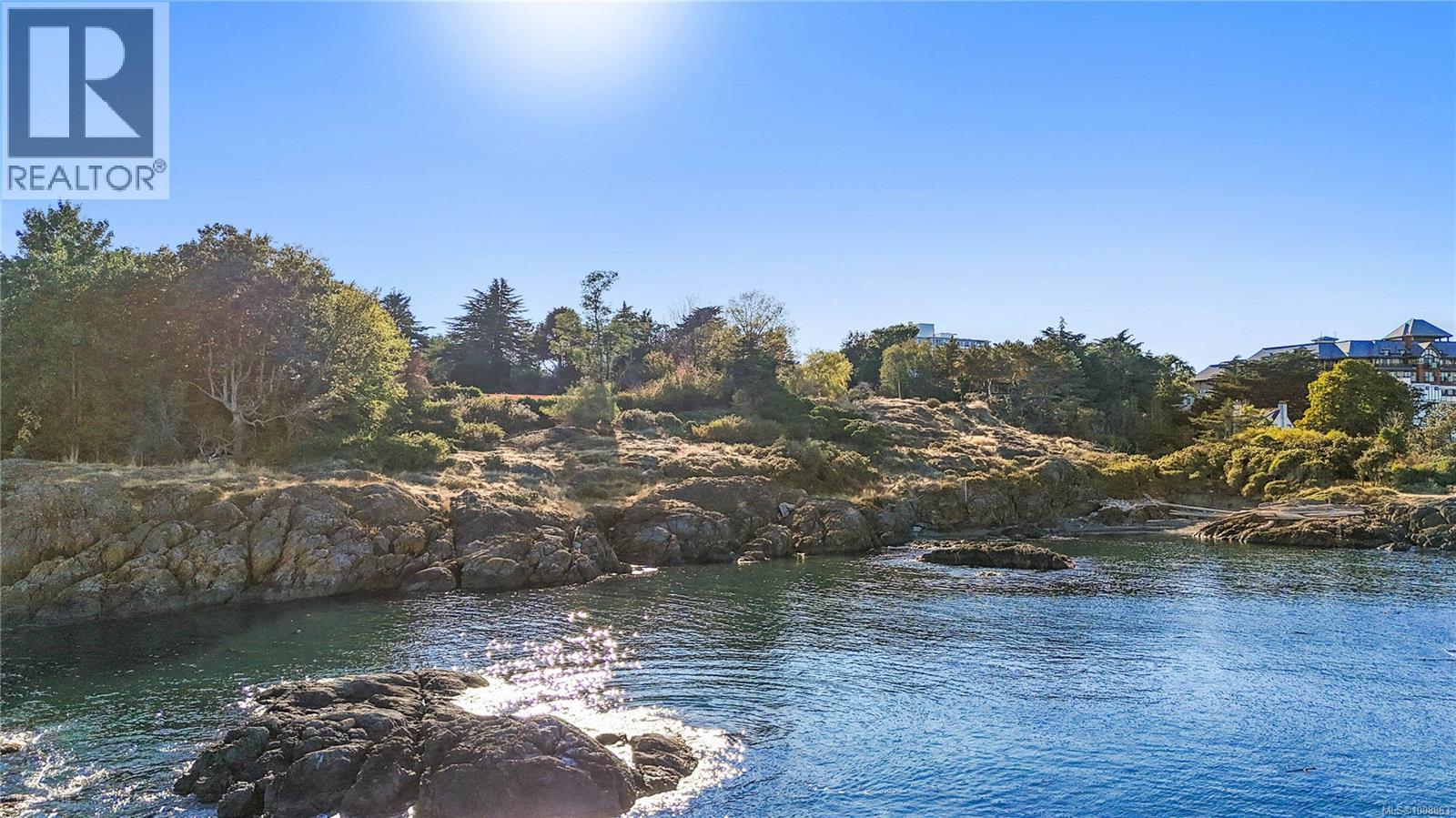  1069/1101 Beach Drive, Oak Bay