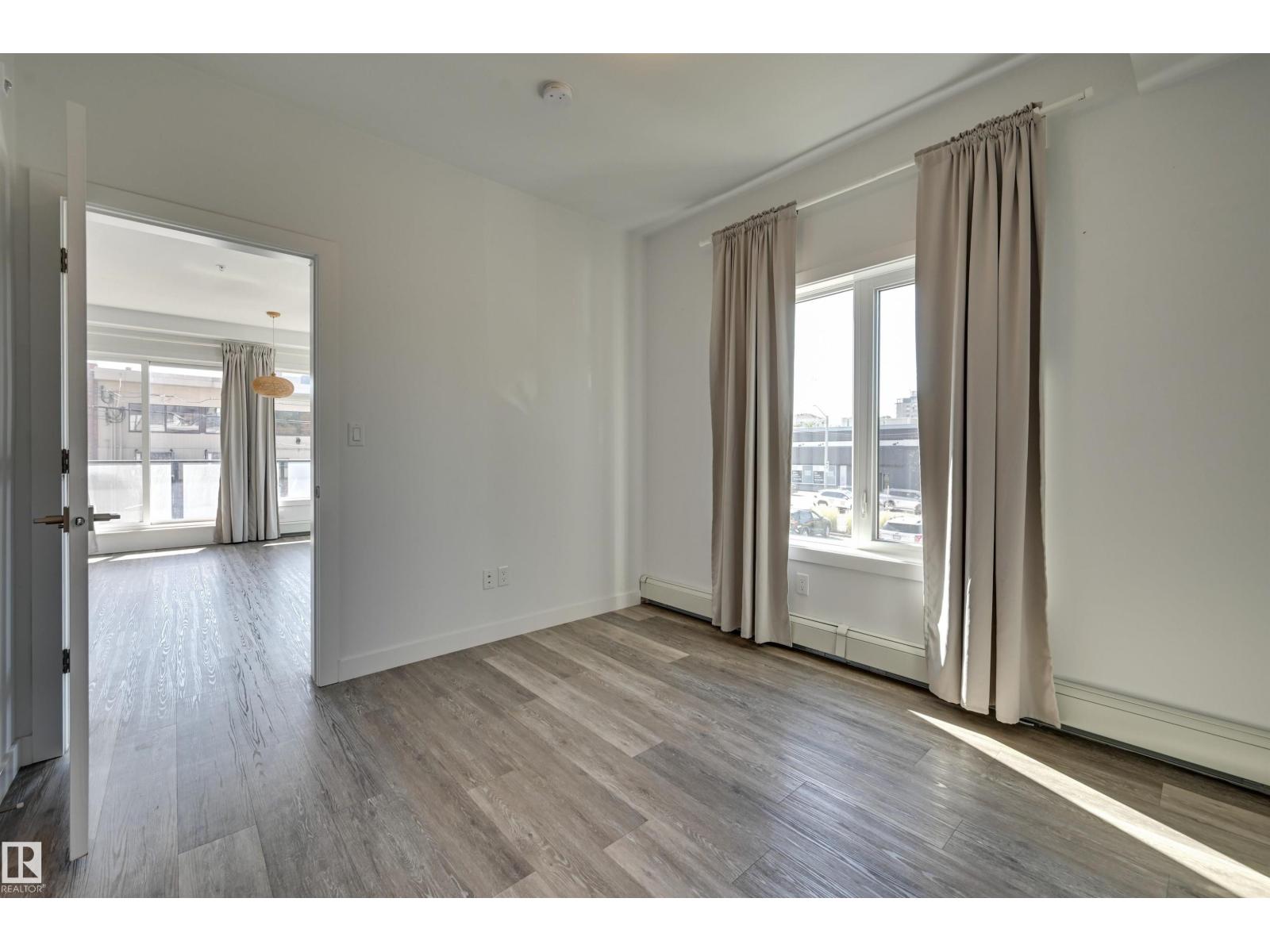 #206 10837 83 AV NW - 16