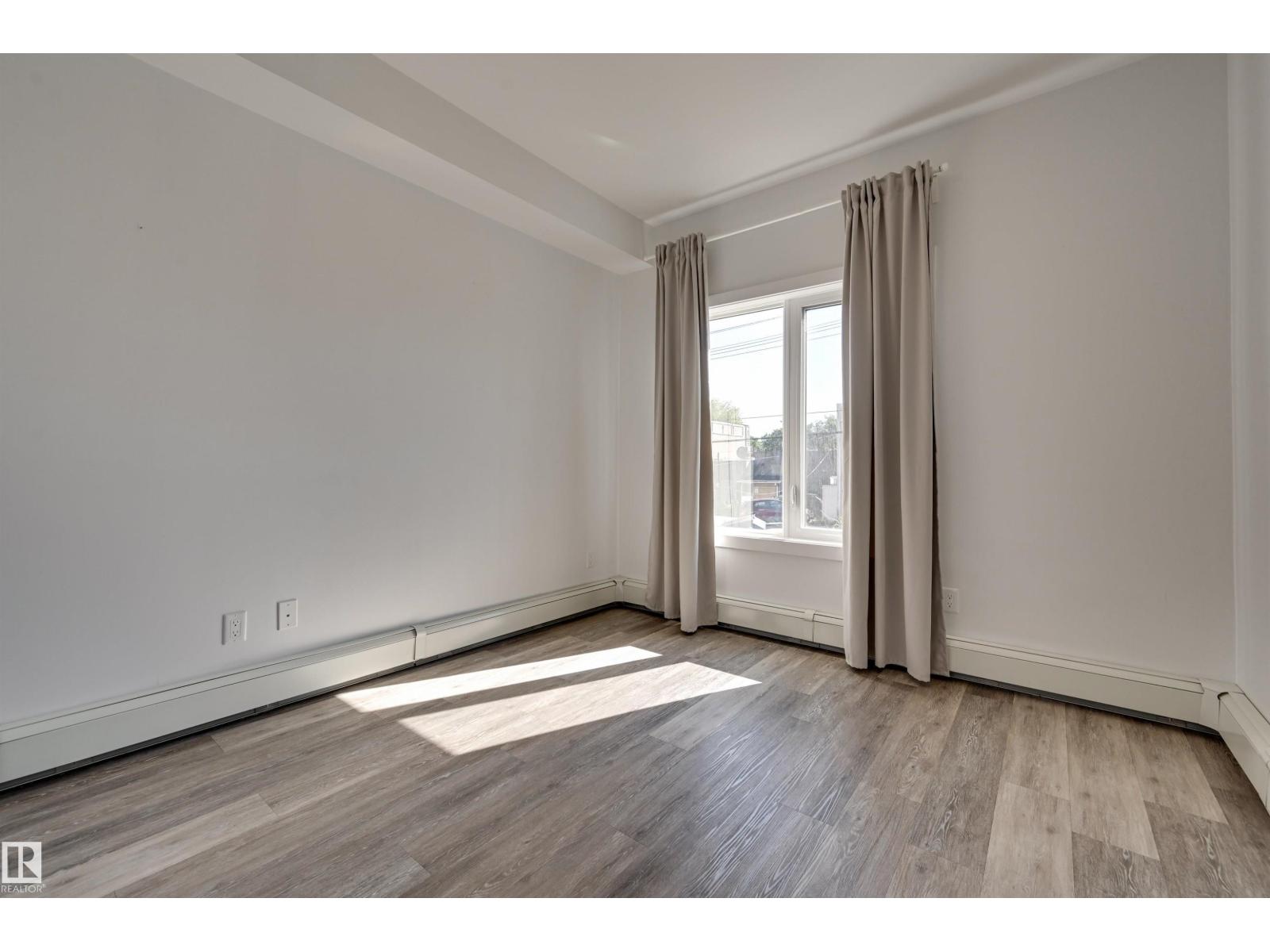 #206 10837 83 AV NW - 20