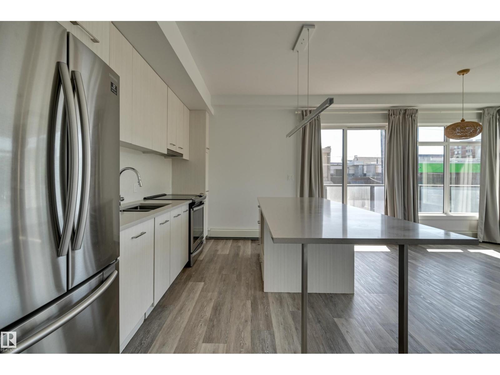 #206 10837 83 AV NW - 11